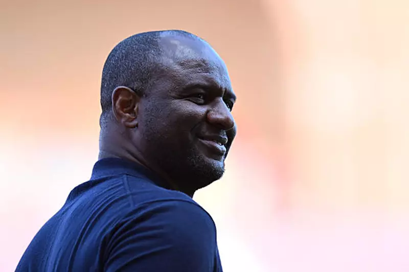 جنوى الإيطالي يعلن رحيل باتريك فييرا عن تدريب الفريق